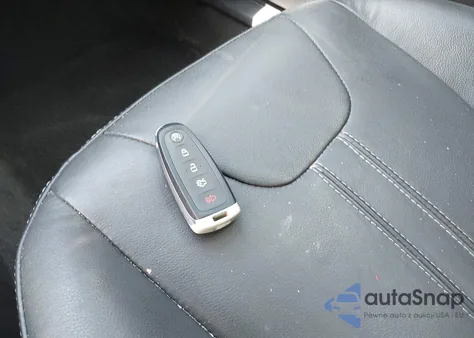 2013 Ford Focus Titanium из США, поврежденный, VIN 1FADP3J20DL305717